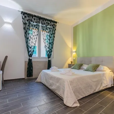 Le Di Teo Konukevi La Spezia