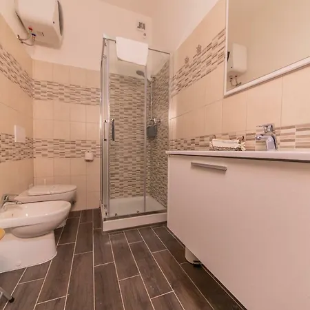 Le Di Teo Pensión 4*