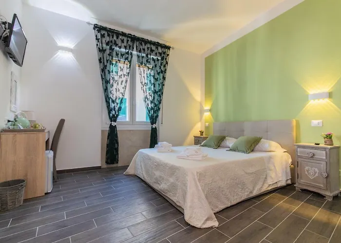 Le Di Teo Гостьовий будинок Ла-Спеція